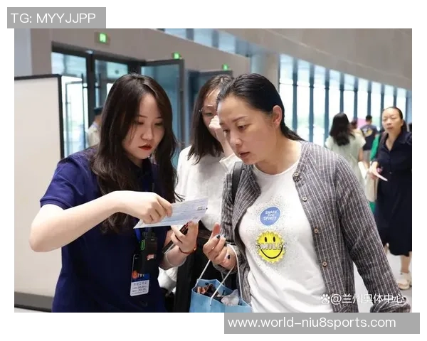 郎朗与足球明星同框合影展现音乐与体育的完美融合与友谊的力量 郎朗与足球明星同框合影展现音乐与体育的完美融合与友谊的力量